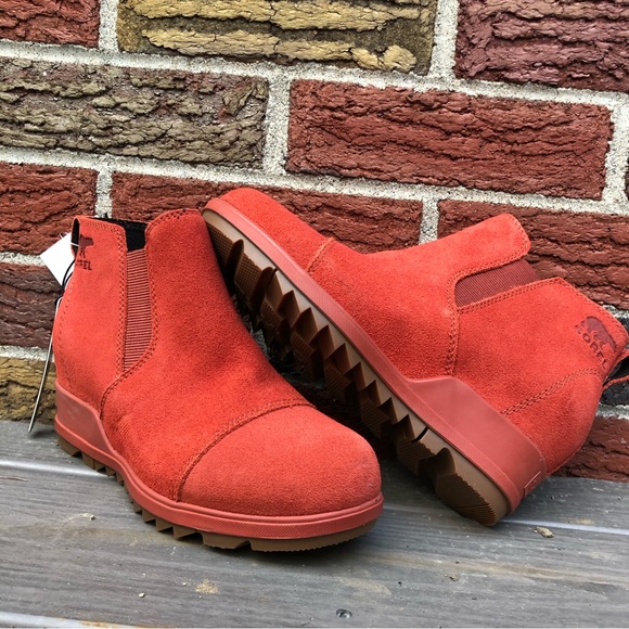 NWT SOREL Suede Orange Boots - Picture 4 of 12
